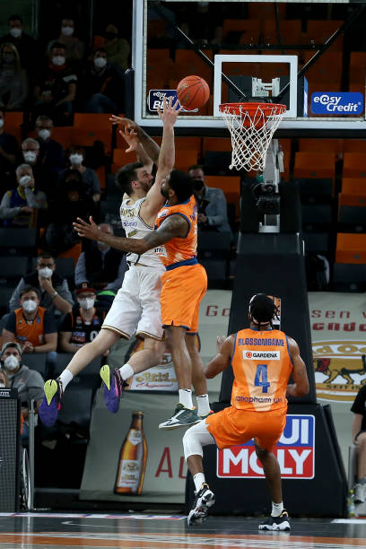 场的表现 场的表现