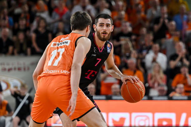 的阵容和顽 的阵容和顽